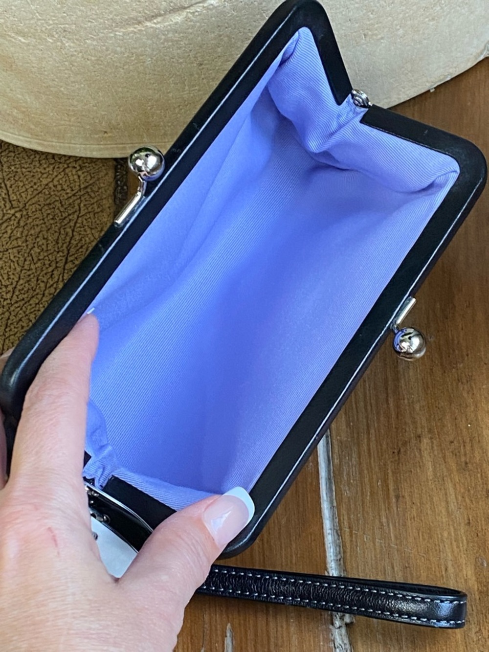 Coach Signature Framed Kisslock Black C Lurex - Picture 5 of 9